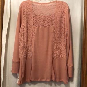 Lace top, long sleeves